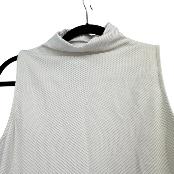 Athleta Flurry Ribbed Base Layer Sleeveless Mock Neck Tank Top - Picture 2 of 8